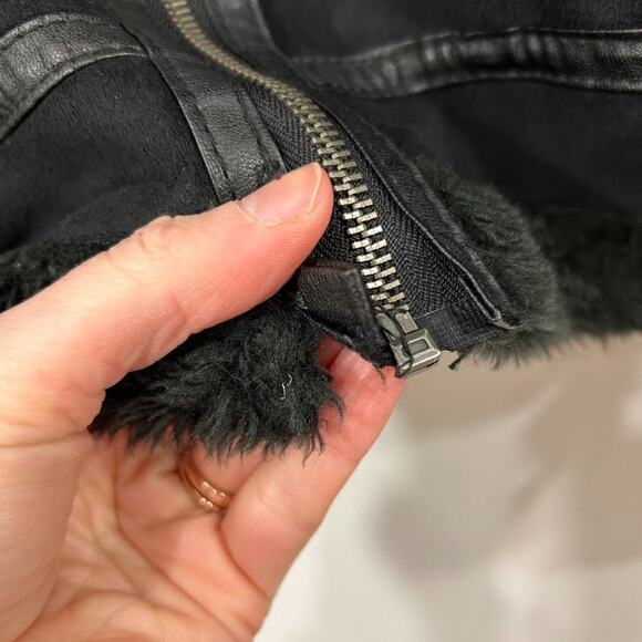 Express Neutral Black Faux Suede Fur Zip Up Moto Jacket Coat Medium Buckle - Picture 10 of 10